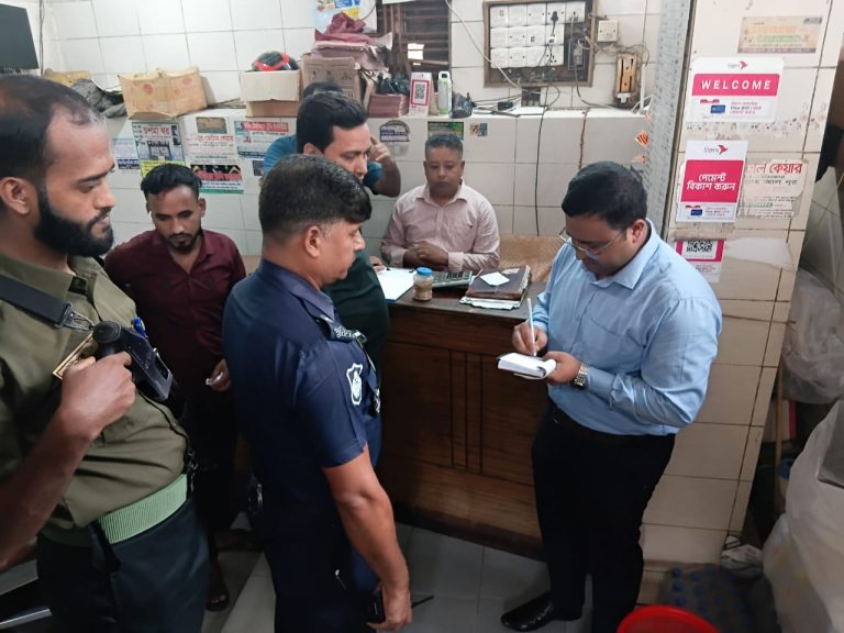 দাগনভূঞা : অপরিষ্কার রান্নাঘর, দুই হোটেলকে অর্থদণ্ড