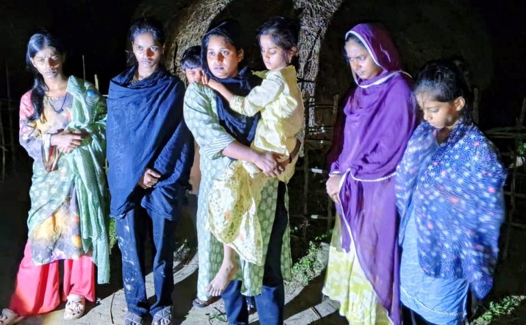 ফেনী সীমান্ত : ৬ নারীসহ ৭ জনের অনুপ্রবেশ প্রতিহত